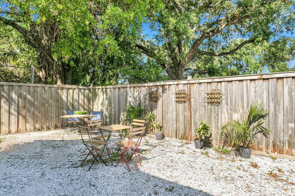 Friends Airbnb Themed 2Bed 2Bath Walkable To All Of Ybor Тампа Екстер'єр фото